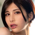 津久葉メイの顔写真